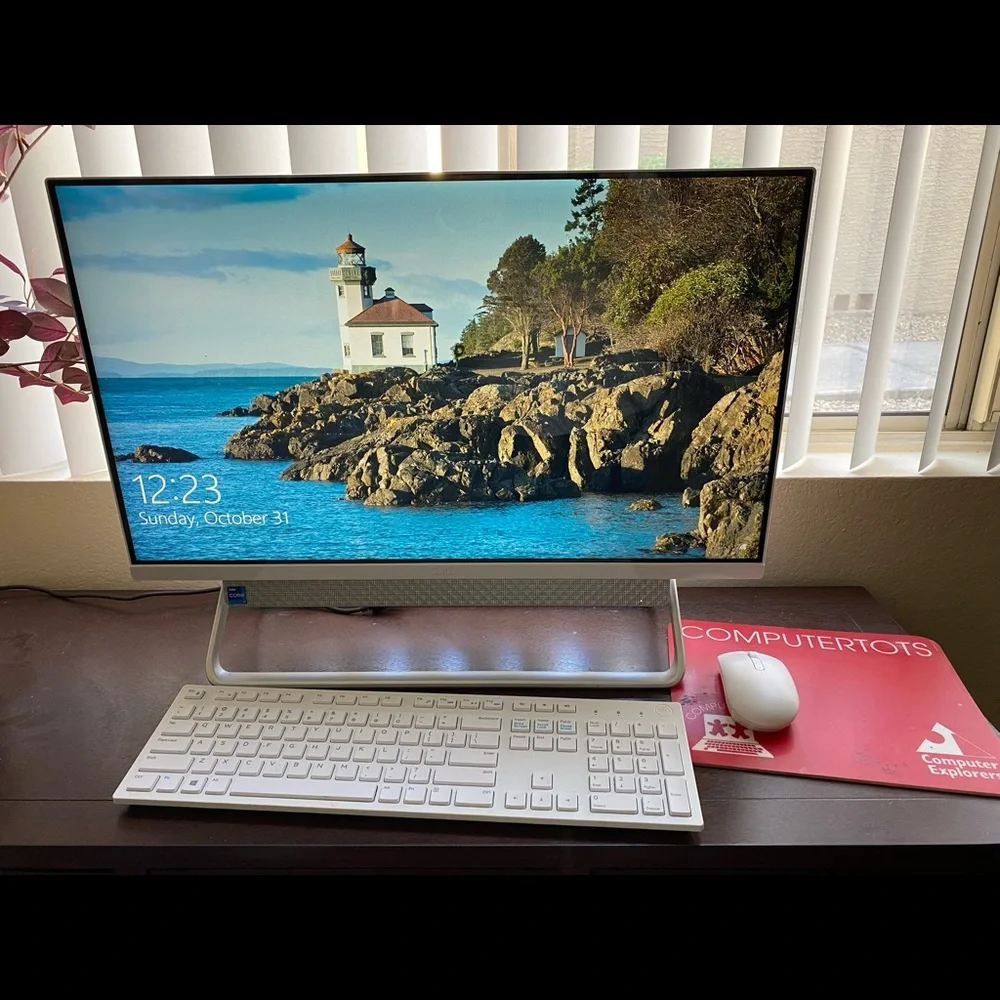 Dell Inspiron Desk Top Computer